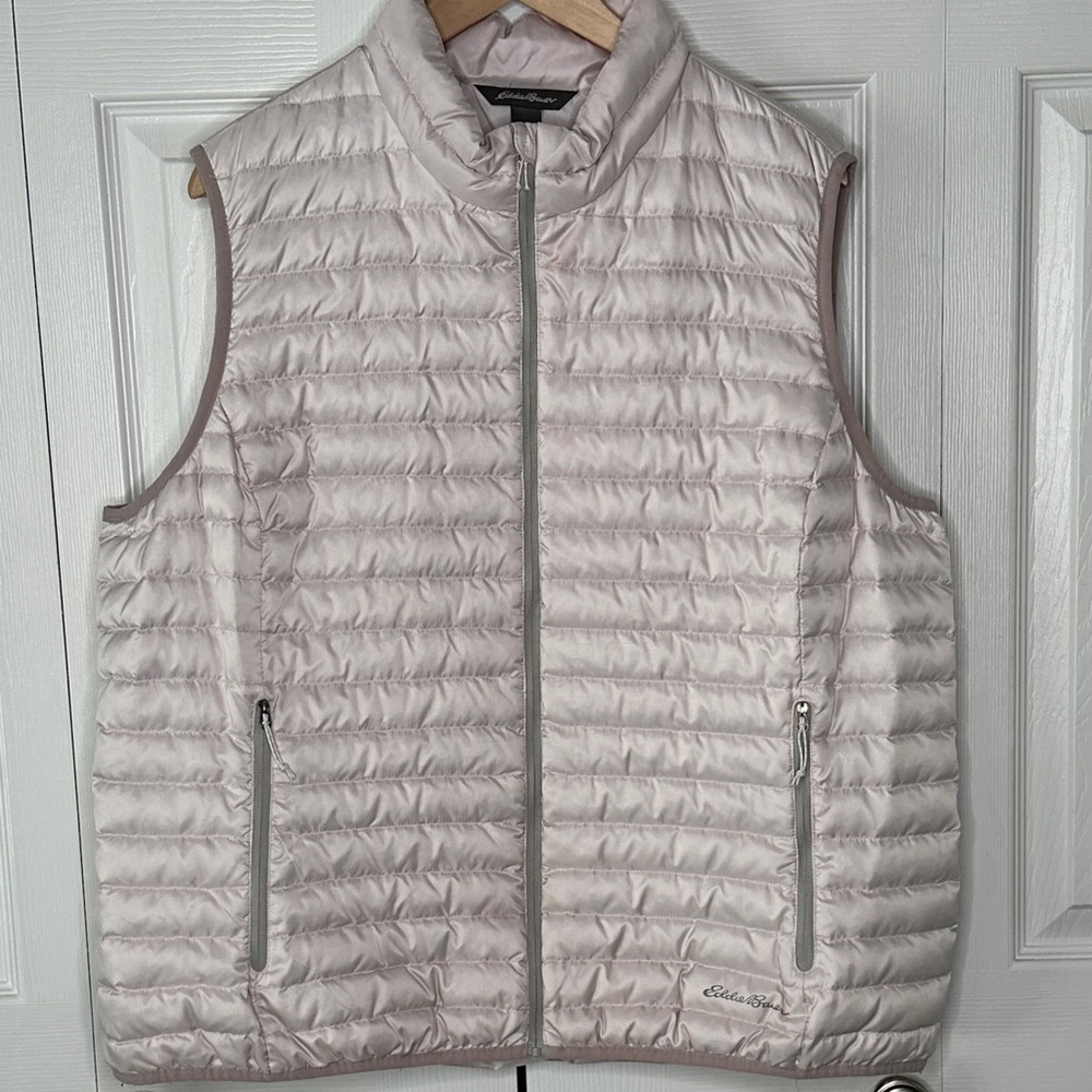 Eddie Bauer Women's XXL Light Blush or Beige Quilted Hybrid Vest NWOT